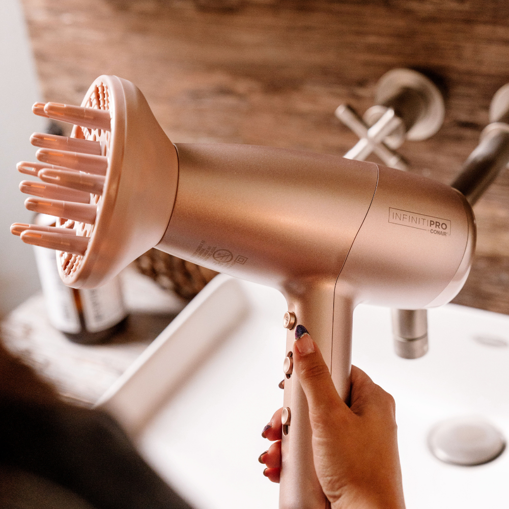 Conair Secadora InfinitiPro Frizz Free Flex con Control de Iones Personalizable- Color Rose Gold
