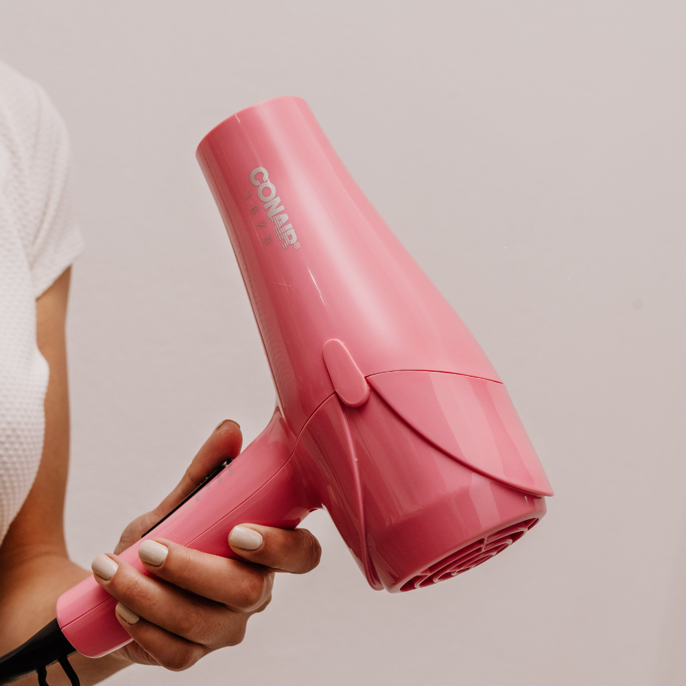 Conair Secadora Iónica y Compacta 1875W- Color Rosa
